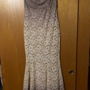VENUS Strapless Lace Dress in Cream